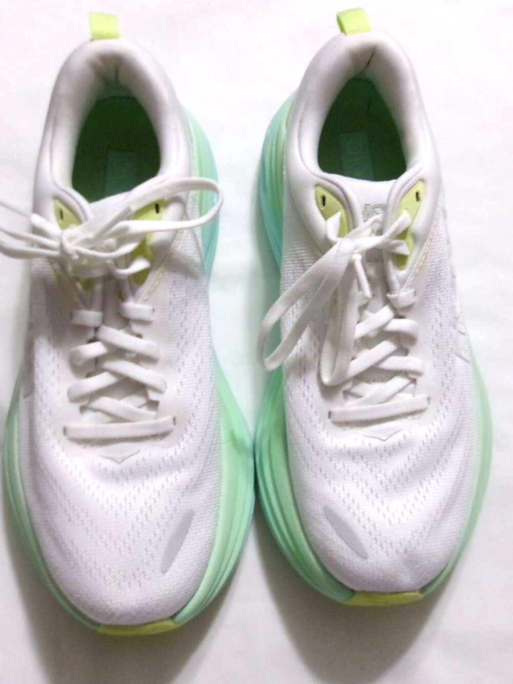 Women's HOKA ONE ONE BONDI 8 White With Green & Blue  Size 7 1/2 B
